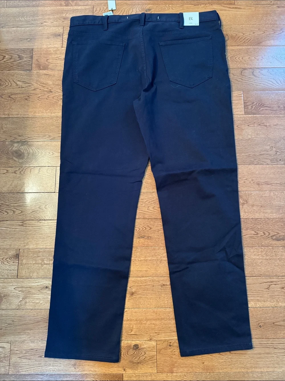 Banana Republic traveler pants NWT